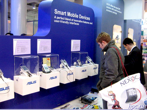 CeBIT-2005:  ASUS