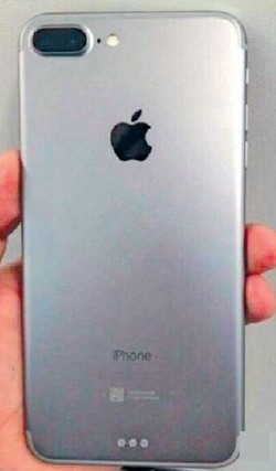 iPhone 7   Smart Connector