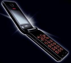 NEC e373      GSM/UMTS