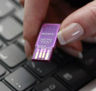Sony Micro Vault Tiny   USB-  