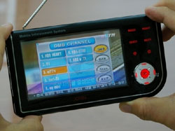 Xpin MX430: DMB-e  GPS-  Windows CE 5.0