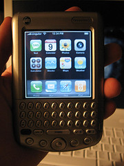 iPhony 0.2:   Apple  Palm